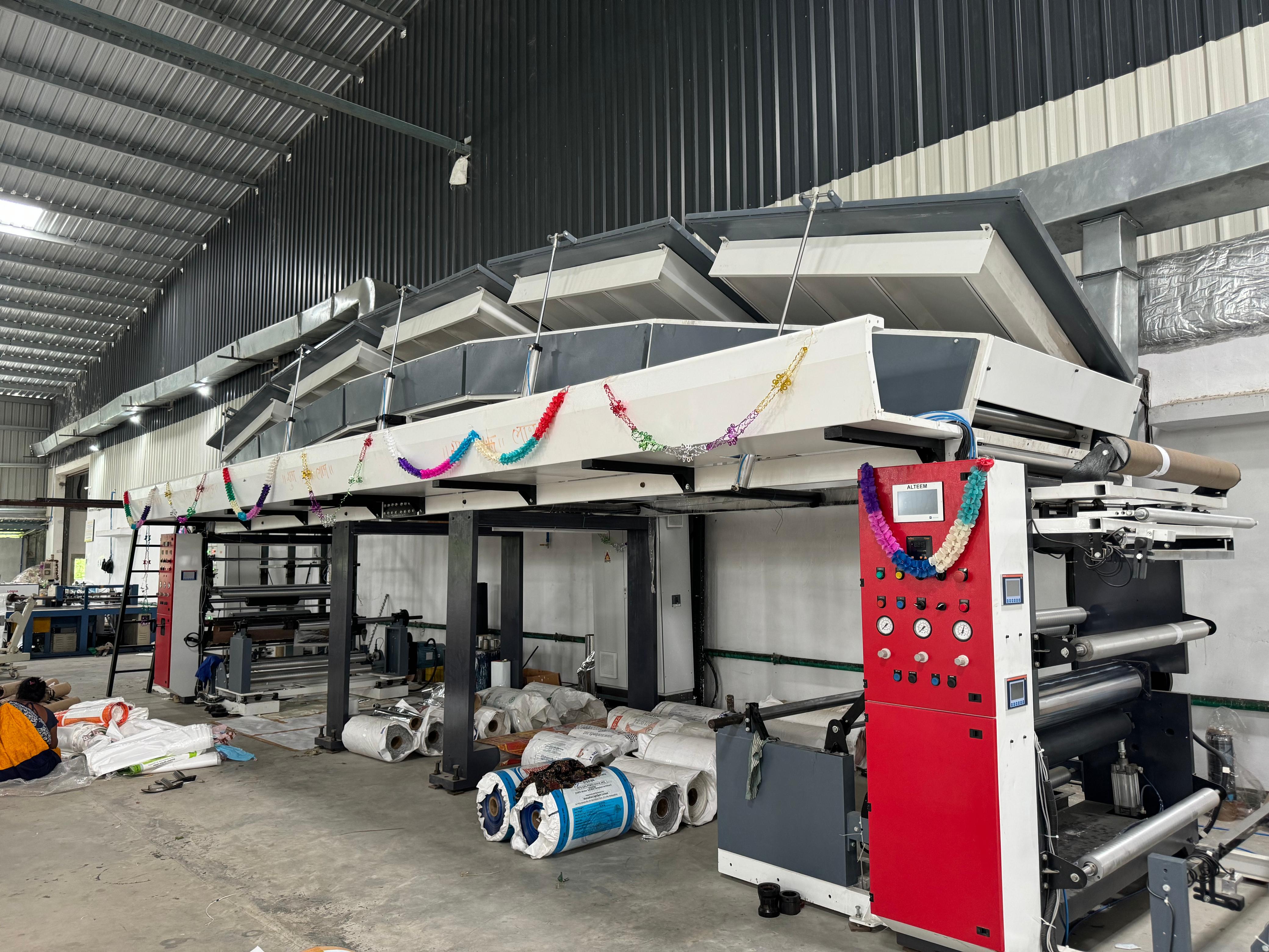 Solvent lamination machine